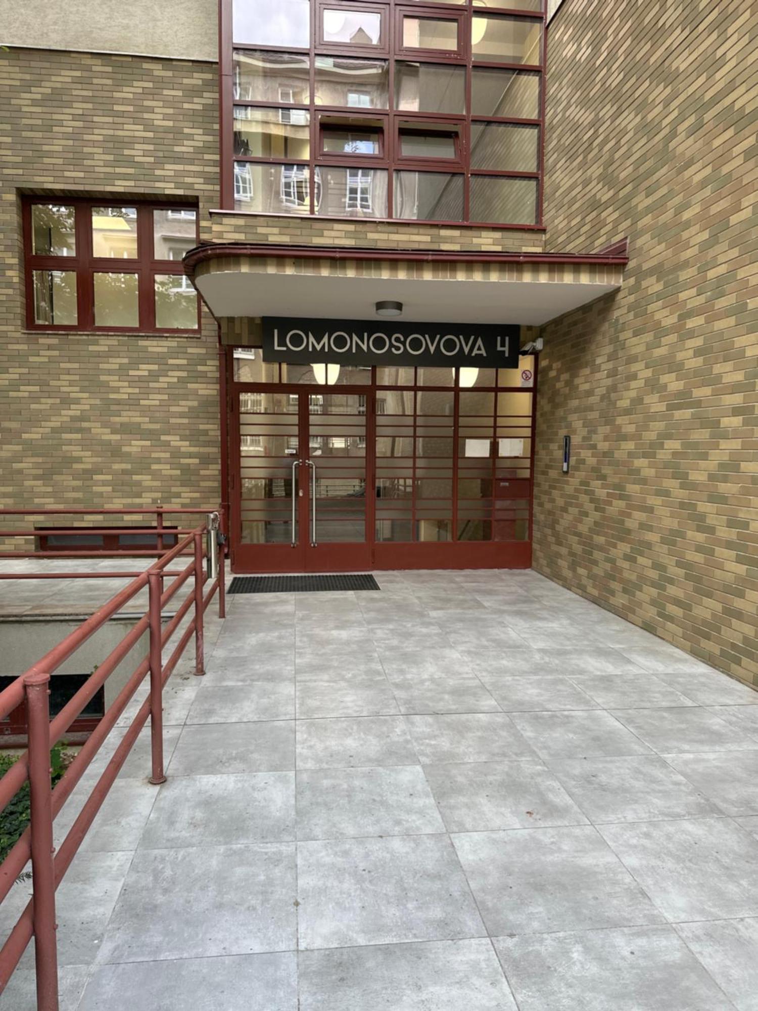 ברטיסלאבה Majestic Old Town Apartments מראה חיצוני תמונה